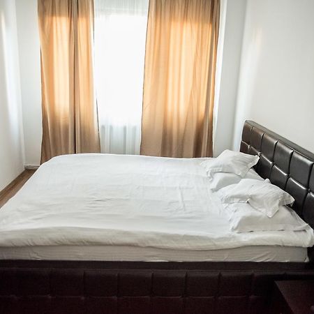 Executive Apartments 2 ไกรโอวา ภายนอก รูปภาพ