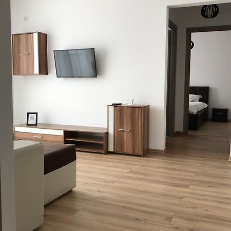 Executive Apartments 2 ไกรโอวา ภายนอก รูปภาพ