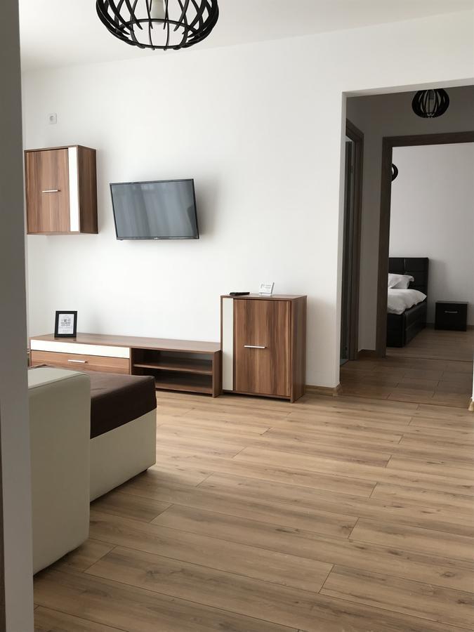 Executive Apartments 2 ไกรโอวา ภายนอก รูปภาพ